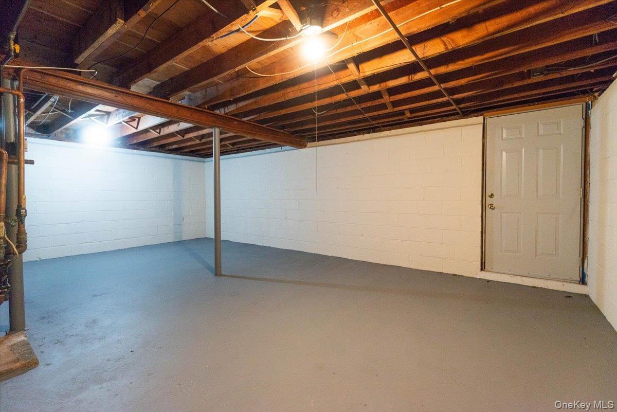 Single Family Willow Tree Rockland County, NY 10977, MLS-923226-34