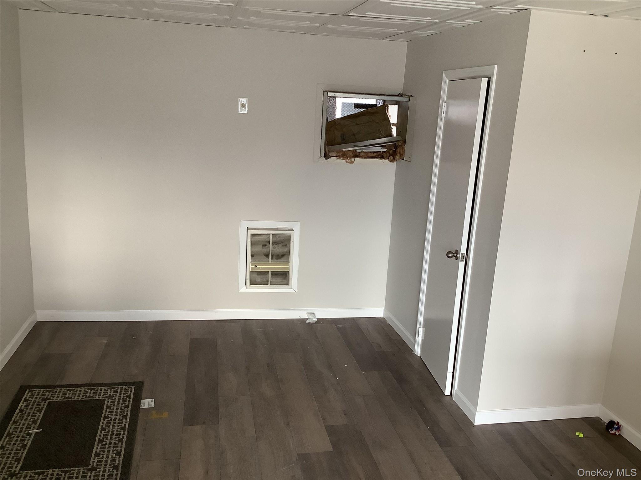 Commercial Lease Crossbay  Queens, NY 11417, MLS-923240-10