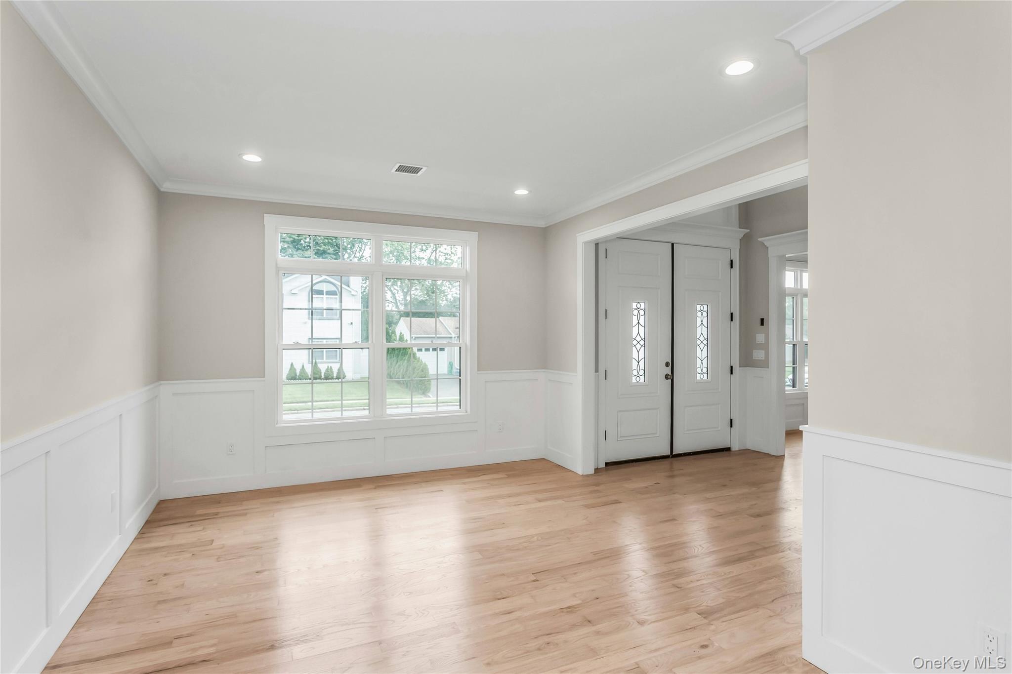 Single Family Cheshire Nassau County, NY 11791, MLS-923283-10