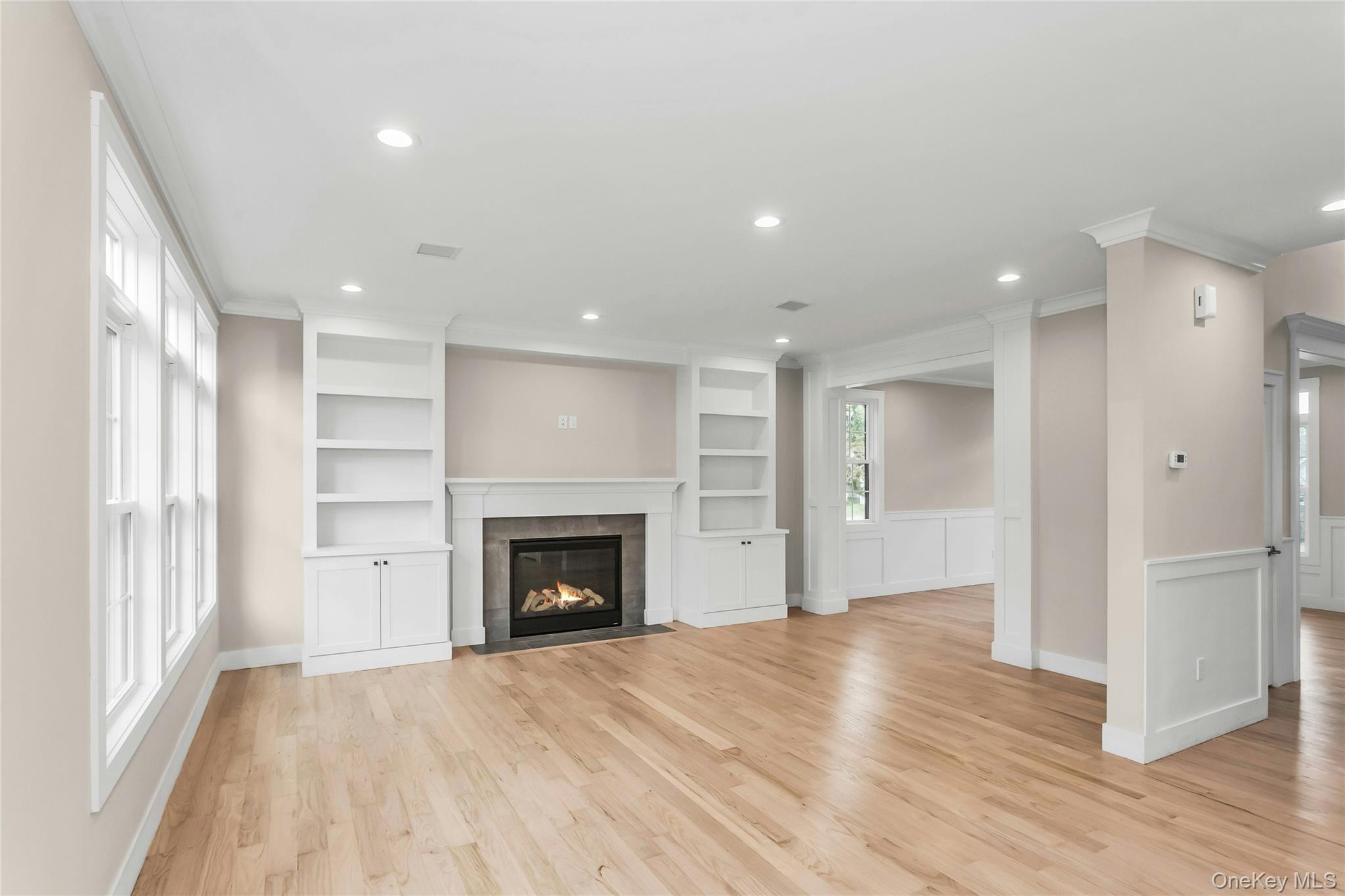 Single Family Cheshire Nassau County, NY 11791, MLS-923283-15