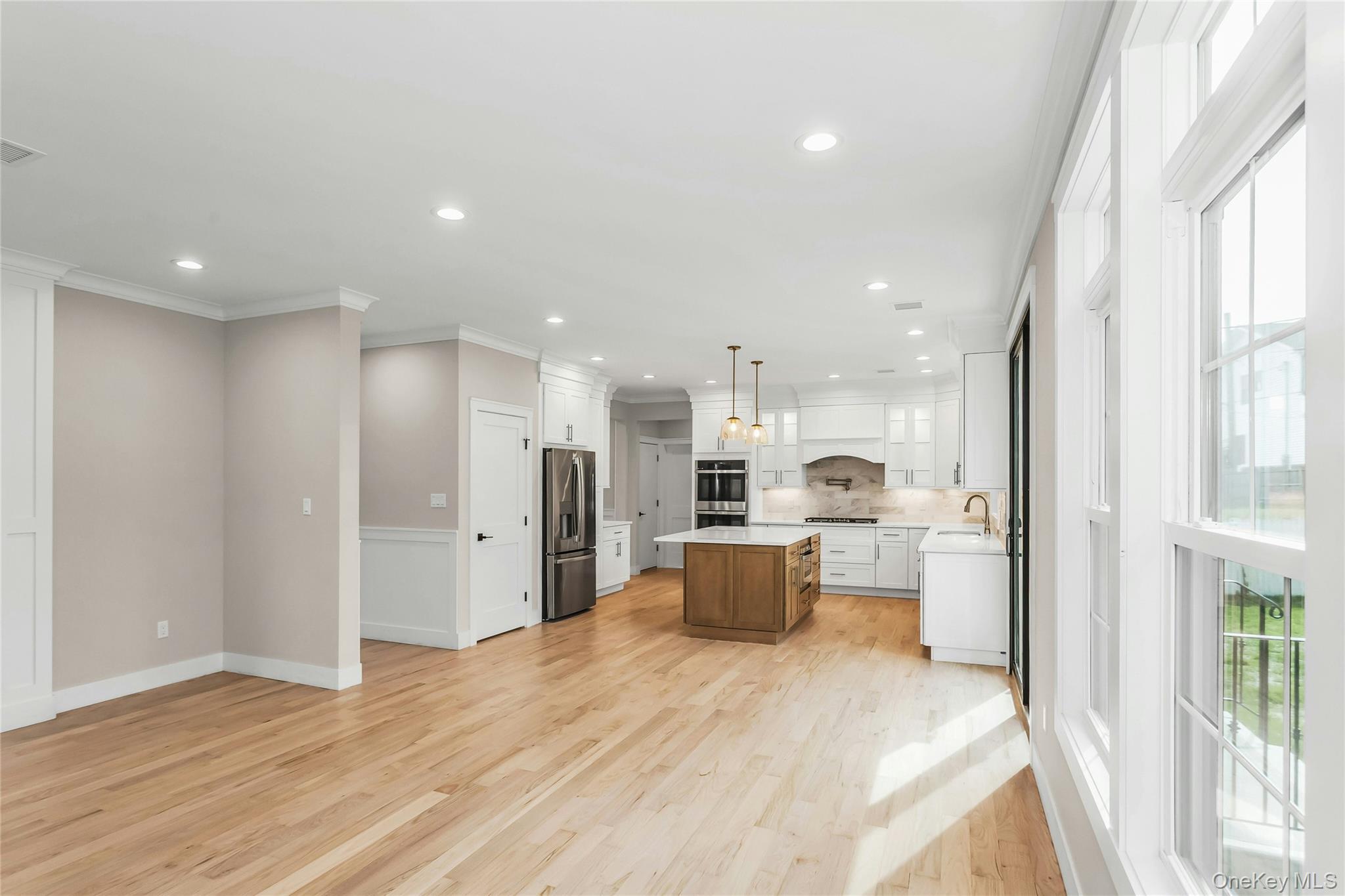 Single Family Cheshire Nassau County, NY 11791, MLS-923283-17