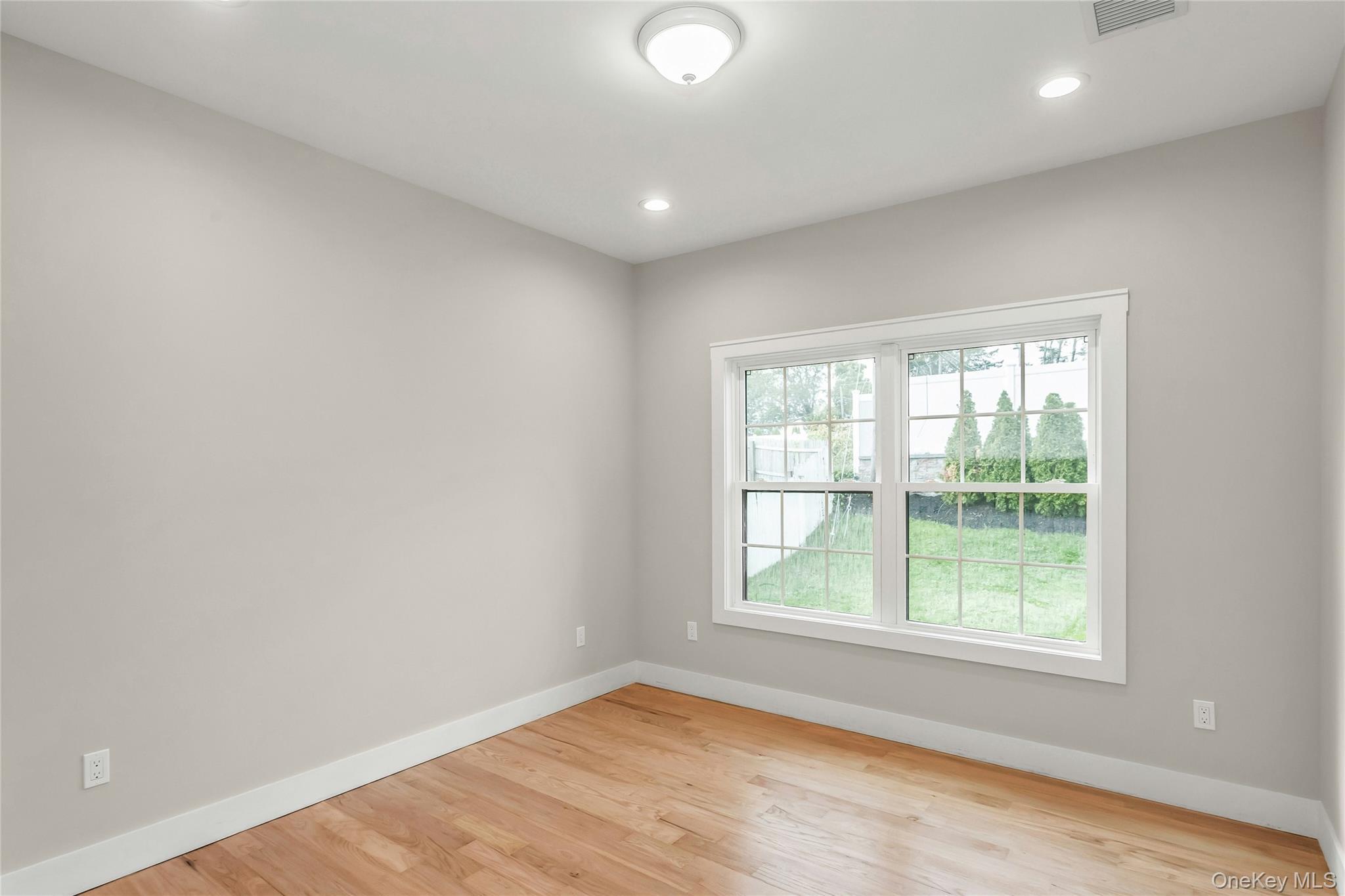 Single Family Cheshire Nassau County, NY 11791, MLS-923283-18