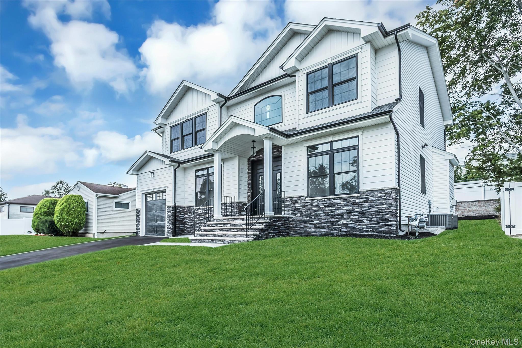 Single Family Cheshire Nassau County, NY 11791, MLS-923283-3