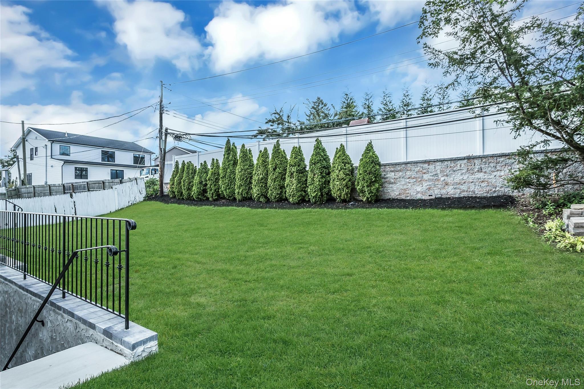 Single Family Cheshire Nassau County, NY 11791, MLS-923283-32