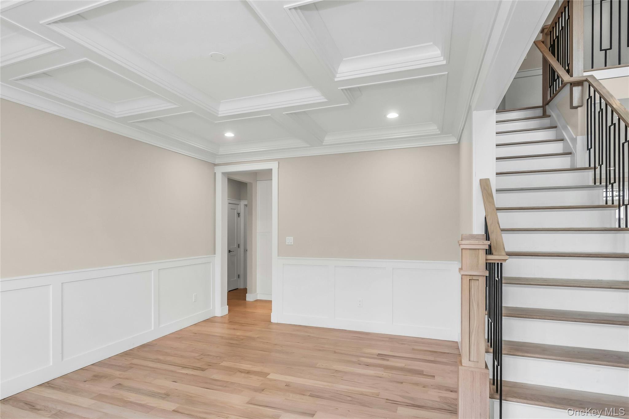 Single Family Cheshire Nassau County, NY 11791, MLS-923283-6