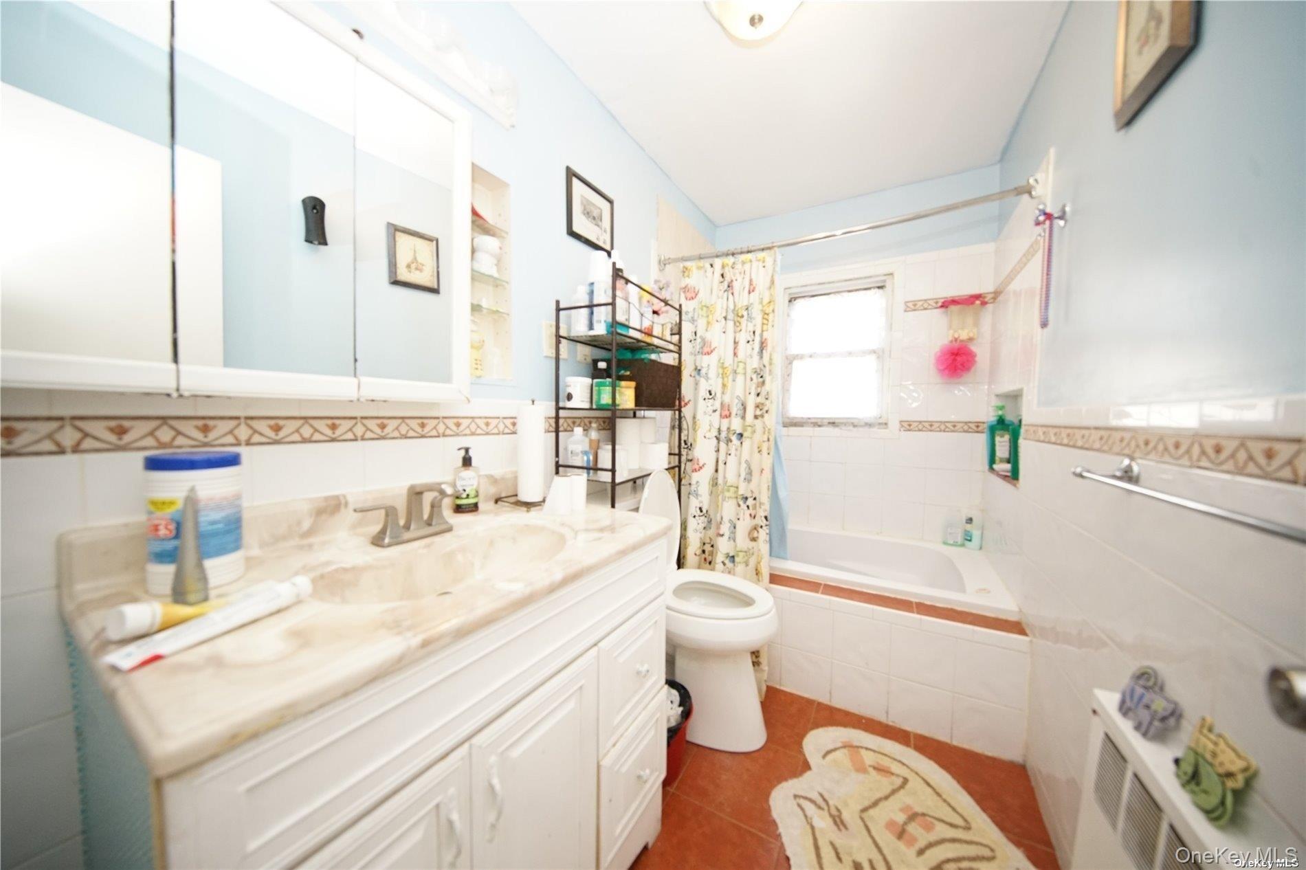 Single Family Stowe  Nassau County, NY 11550, MLS-923302-8