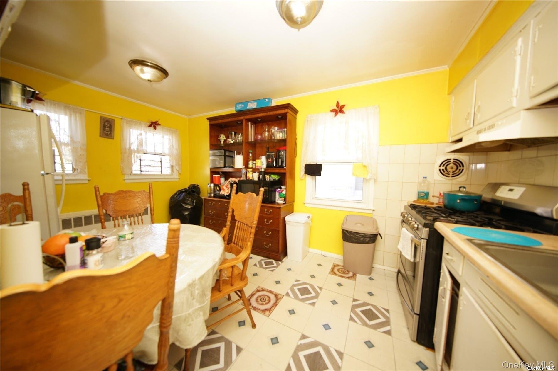 Single Family Stowe  Nassau County, NY 11550, MLS-923302-9