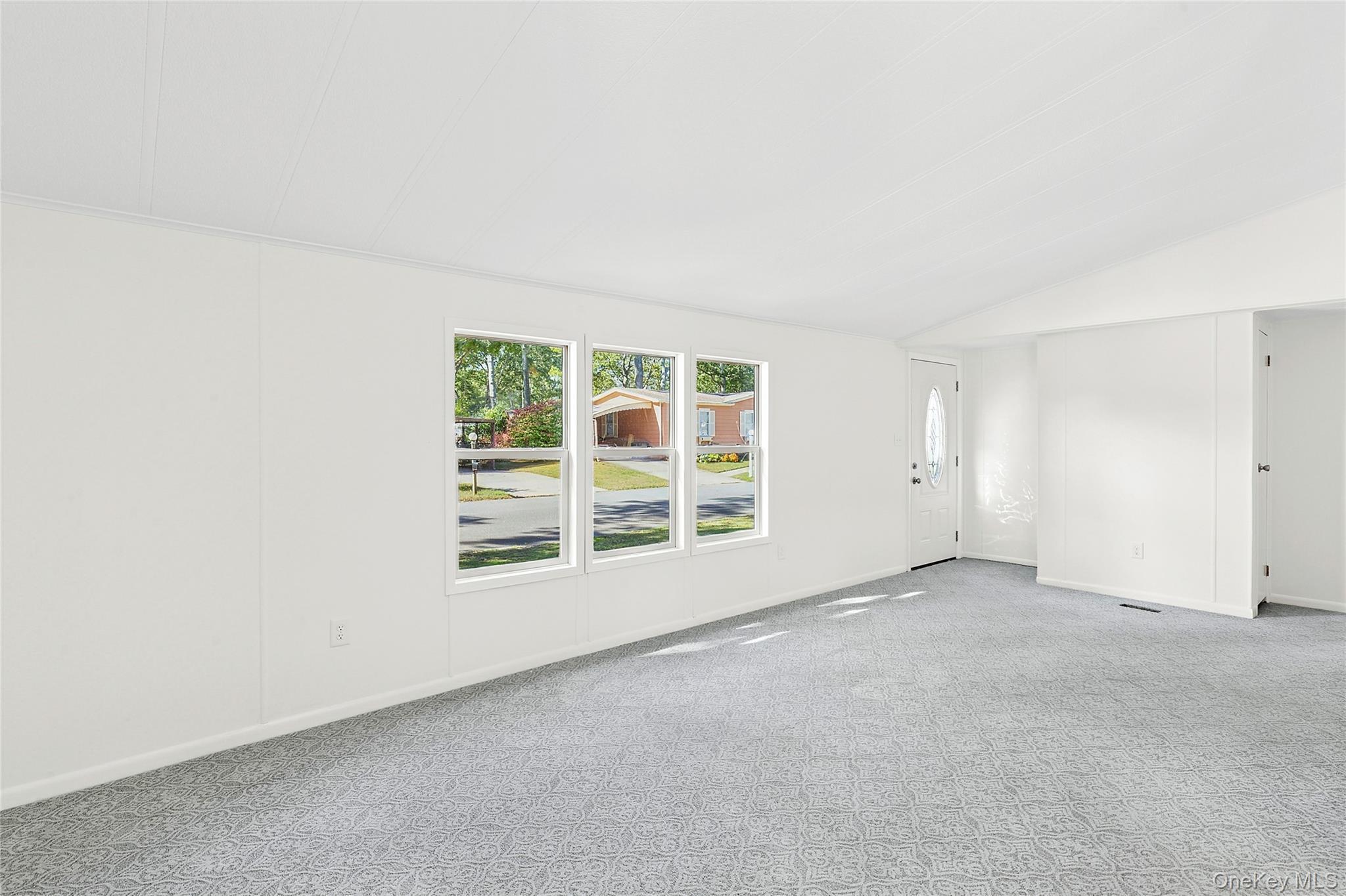 Single Family Old Country  Suffolk County, NY 11901, MLS-923306-5