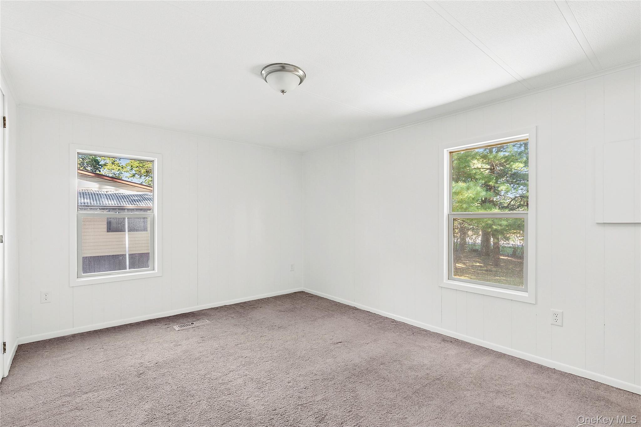 Single Family Old Country  Suffolk County, NY 11901, MLS-923306-9