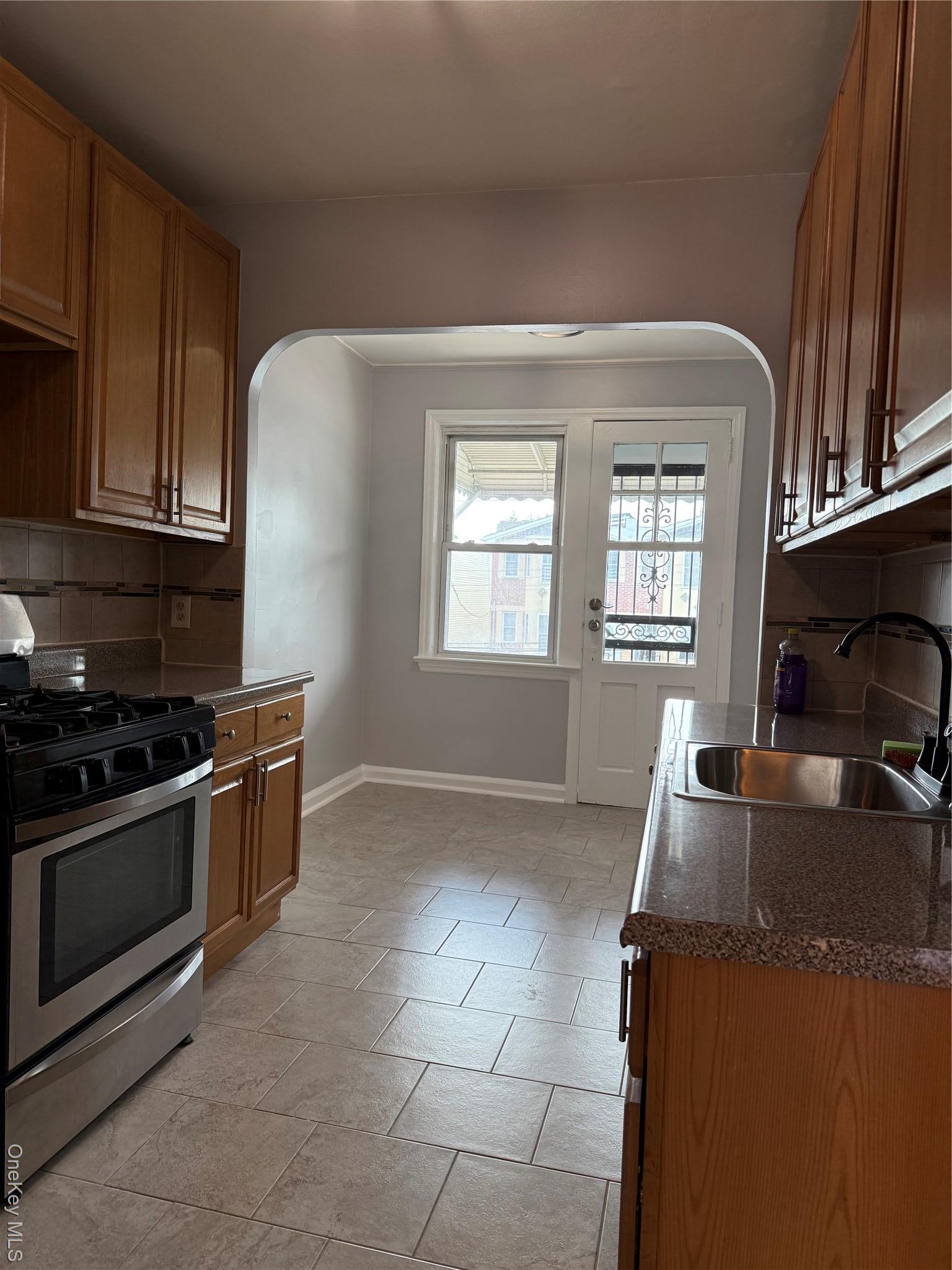 Apartment Amundson Bronx, NY 10466, MLS-923345-4