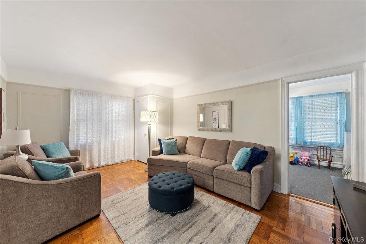 Single Family Esplanade  Bronx, NY 10469, MLS-923362-10