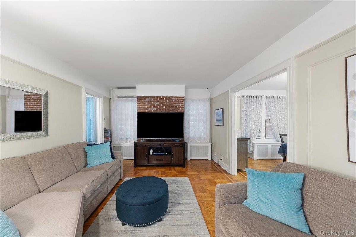 Single Family Esplanade  Bronx, NY 10469, MLS-923362-11