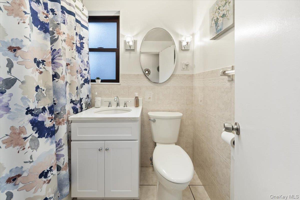 Single Family Esplanade  Bronx, NY 10469, MLS-923362-15