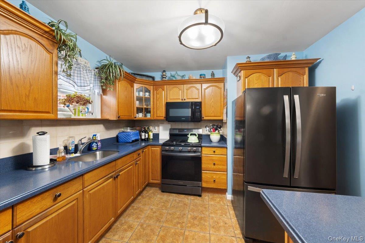 Single Family Esplanade  Bronx, NY 10469, MLS-923362-20