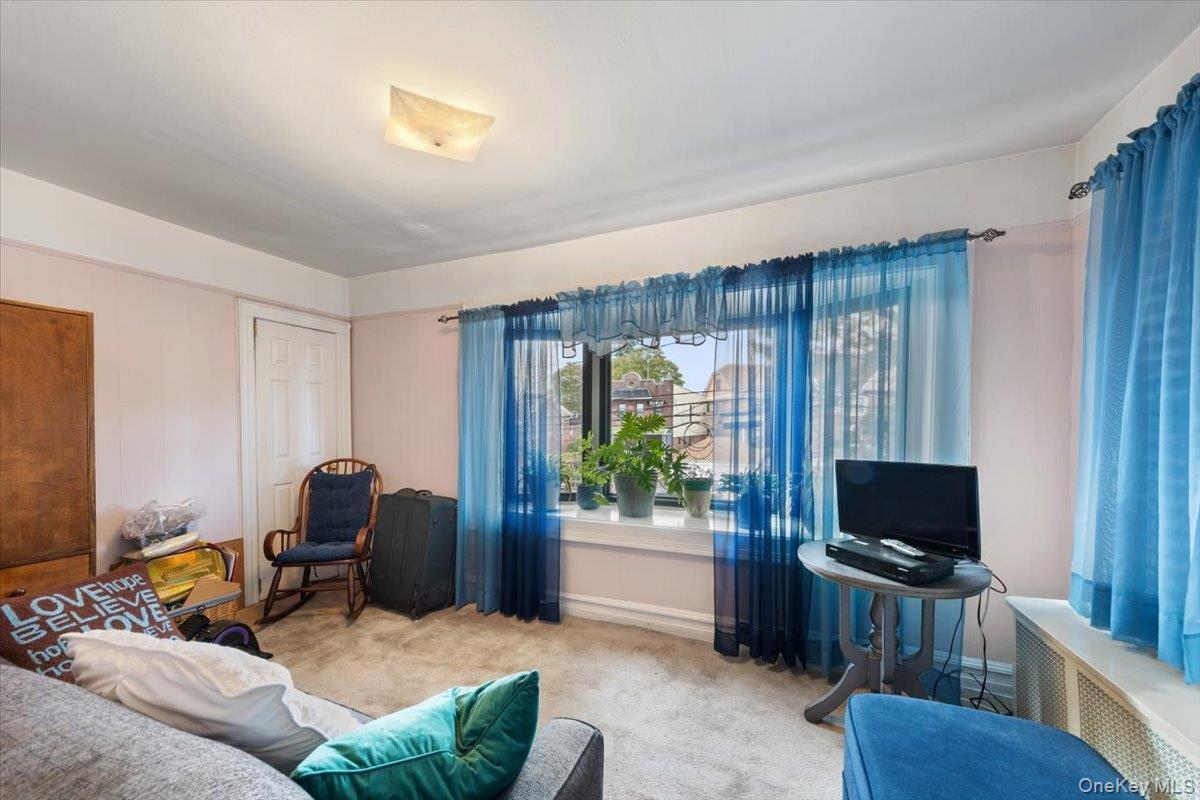 Single Family Esplanade  Bronx, NY 10469, MLS-923362-21