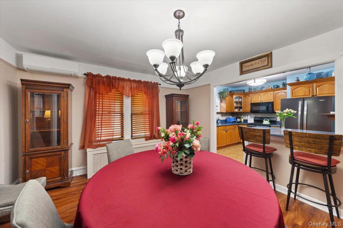 Single Family Esplanade  Bronx, NY 10469, MLS-923362-25