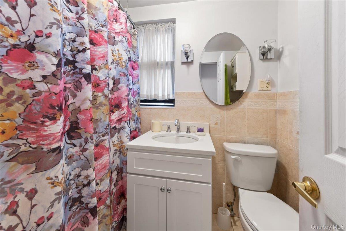 Single Family Esplanade  Bronx, NY 10469, MLS-923362-28