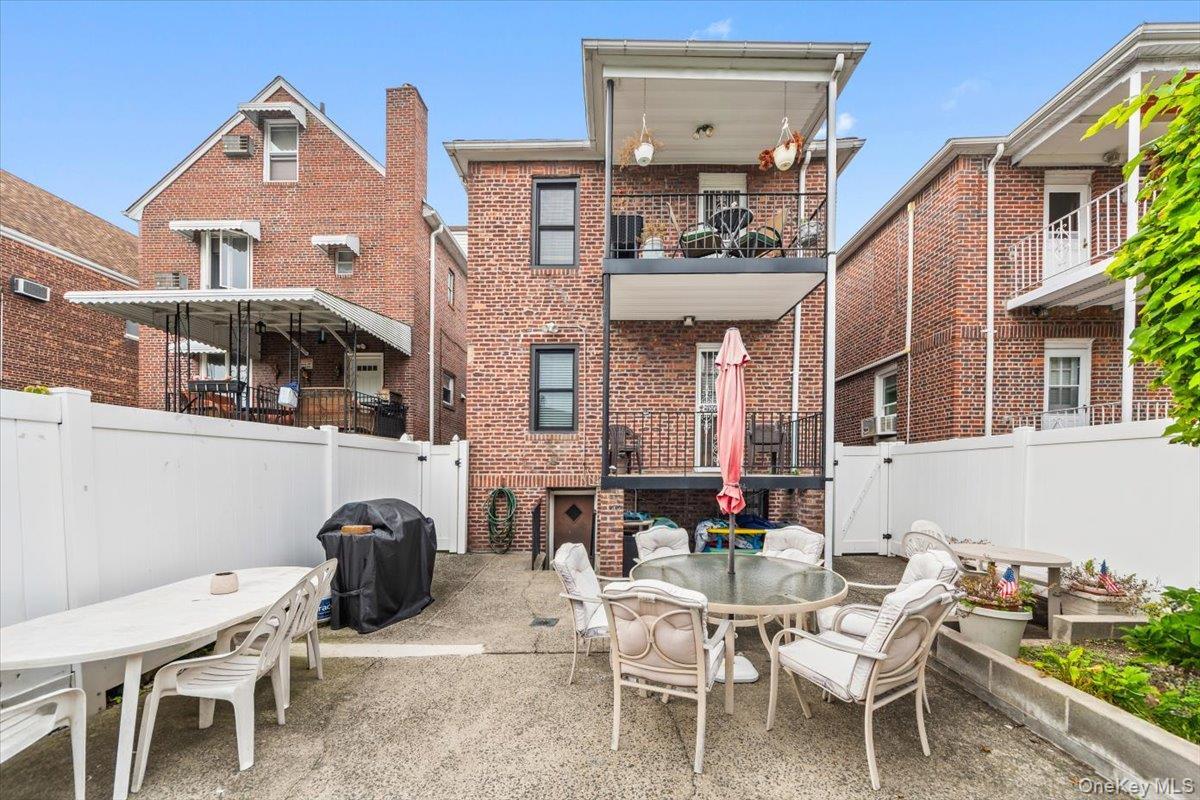 Single Family Esplanade  Bronx, NY 10469, MLS-923362-3