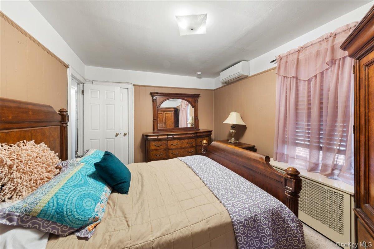 Single Family Esplanade  Bronx, NY 10469, MLS-923362-30