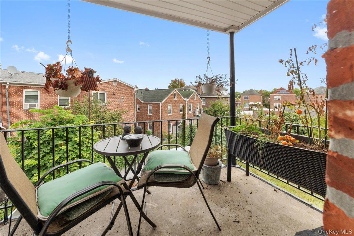 Single Family Esplanade  Bronx, NY 10469, MLS-923362-33