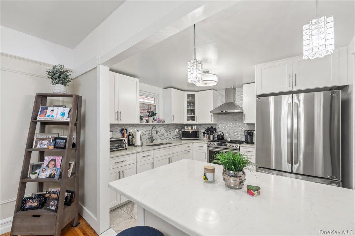 Single Family Esplanade  Bronx, NY 10469, MLS-923362-7