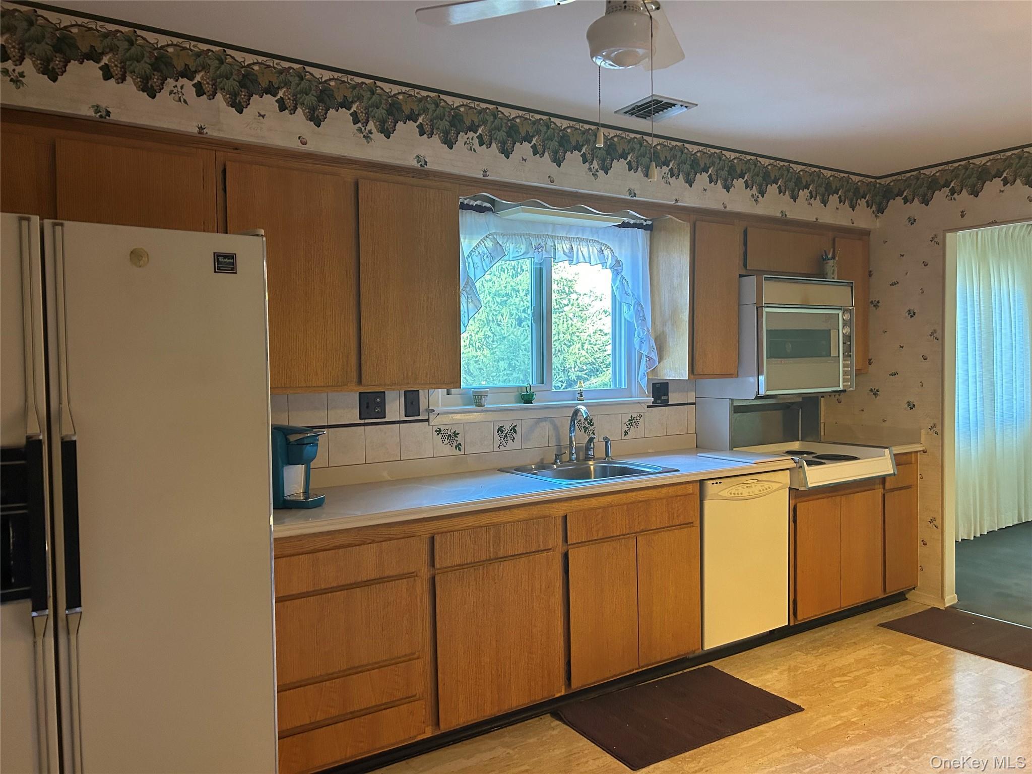 Single Family Young  Suffolk County, NY 11704, MLS-923365-6