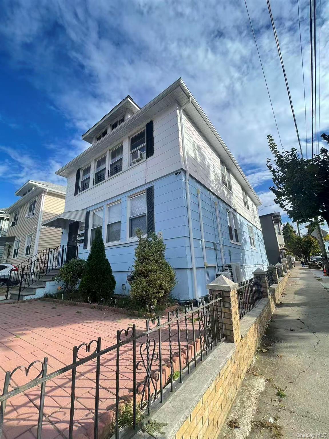 Single Family 14th  Queens, NY 11356, MLS-923367-3