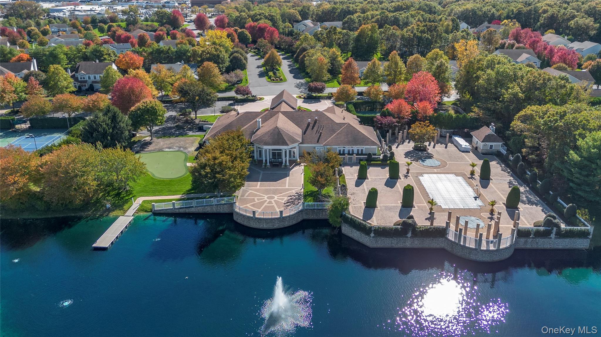 Single Family Hamlet Woods Suffolk County, NY 11780, MLS-923370-38