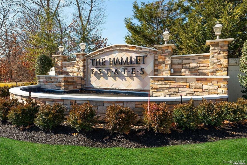 Single Family Hamlet Woods  Suffolk County, NY 11780, MLS-923370-46