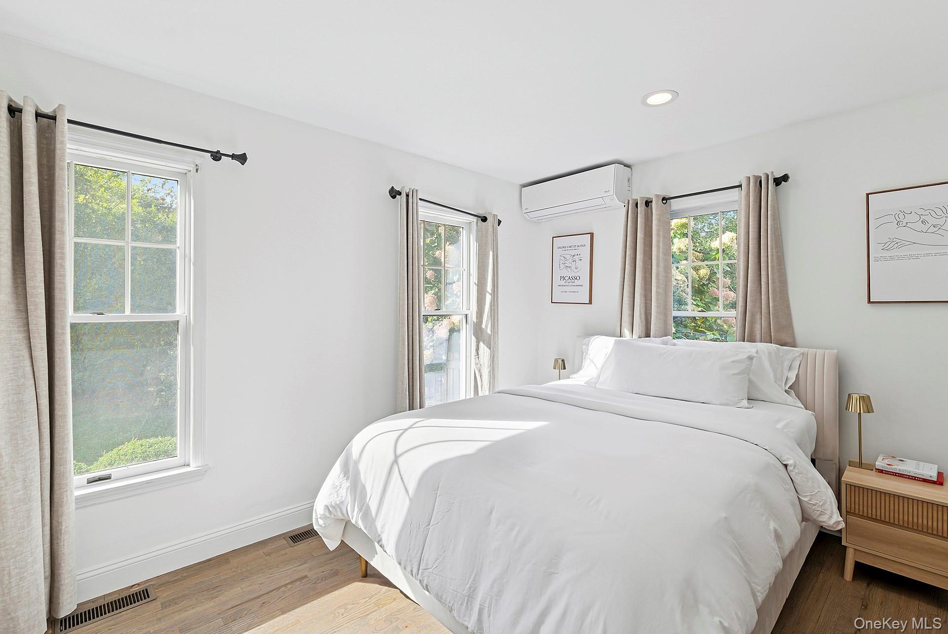 Single Family Windermere Suffolk County, NY 11963, MLS-923385-25