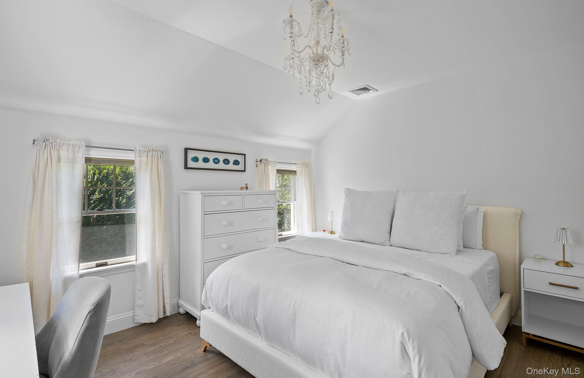 Single Family Windermere Suffolk County, NY 11963, MLS-923385-28