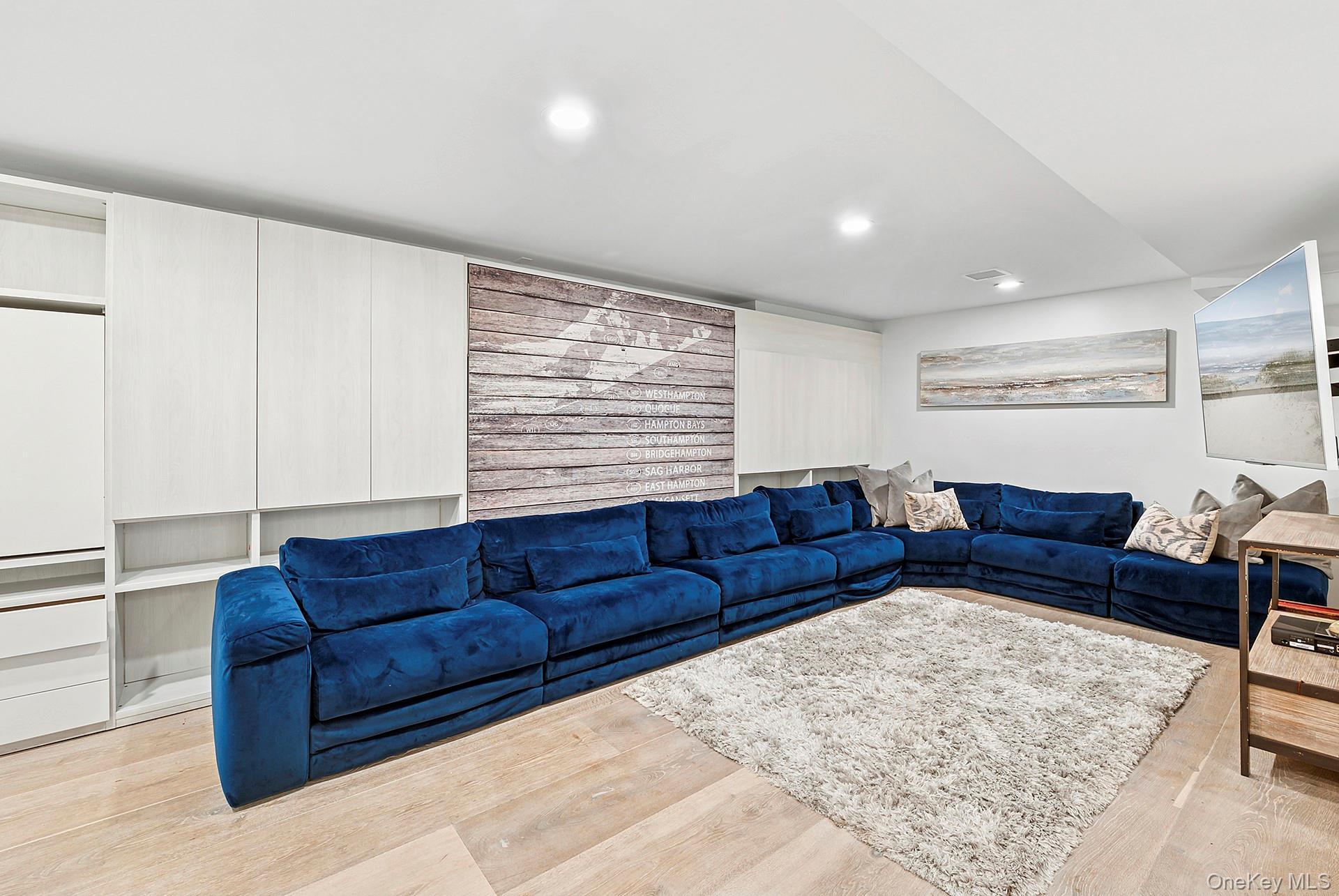 Single Family Windermere Suffolk County, NY 11963, MLS-923385-29