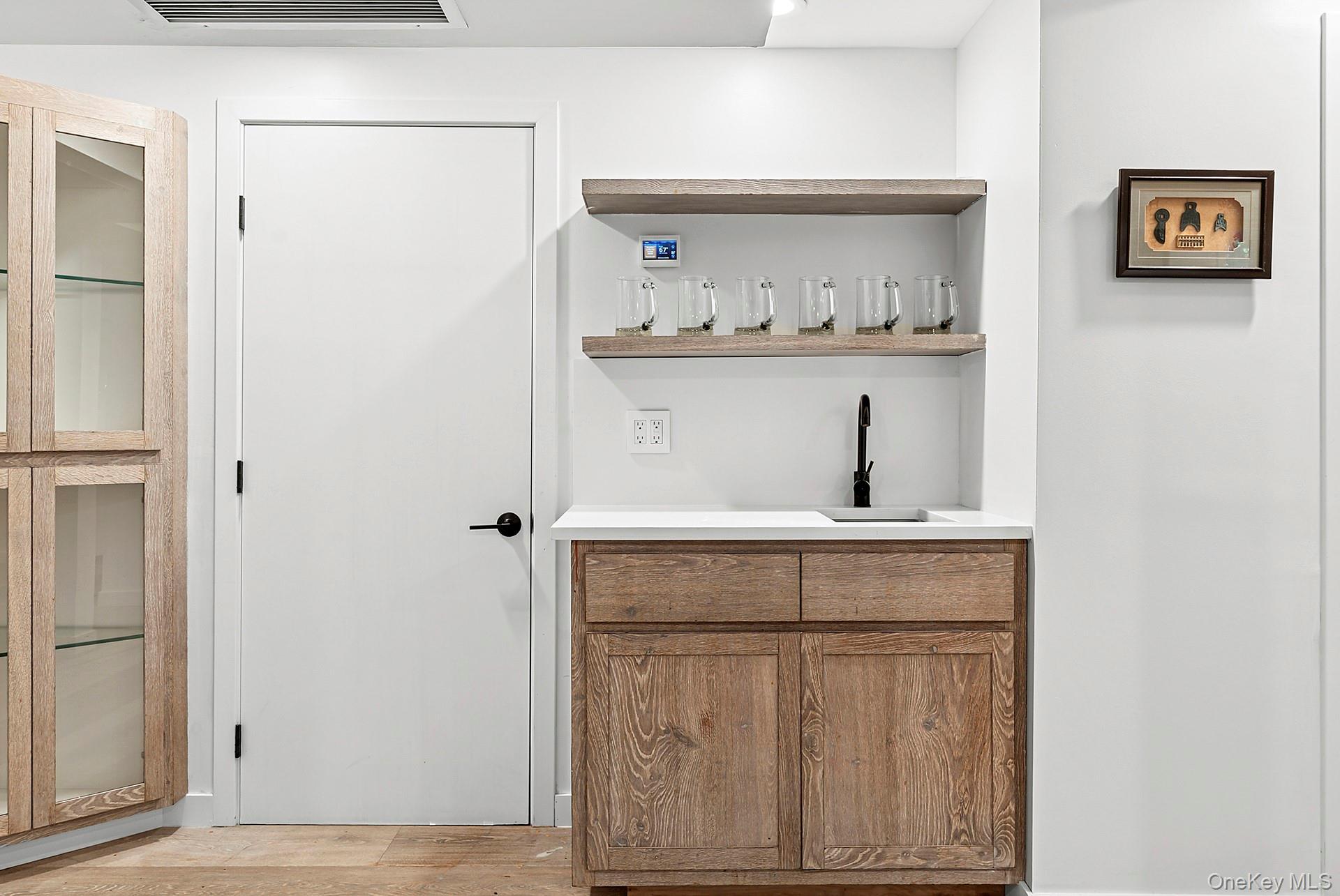 Single Family Windermere Suffolk County, NY 11963, MLS-923385-30