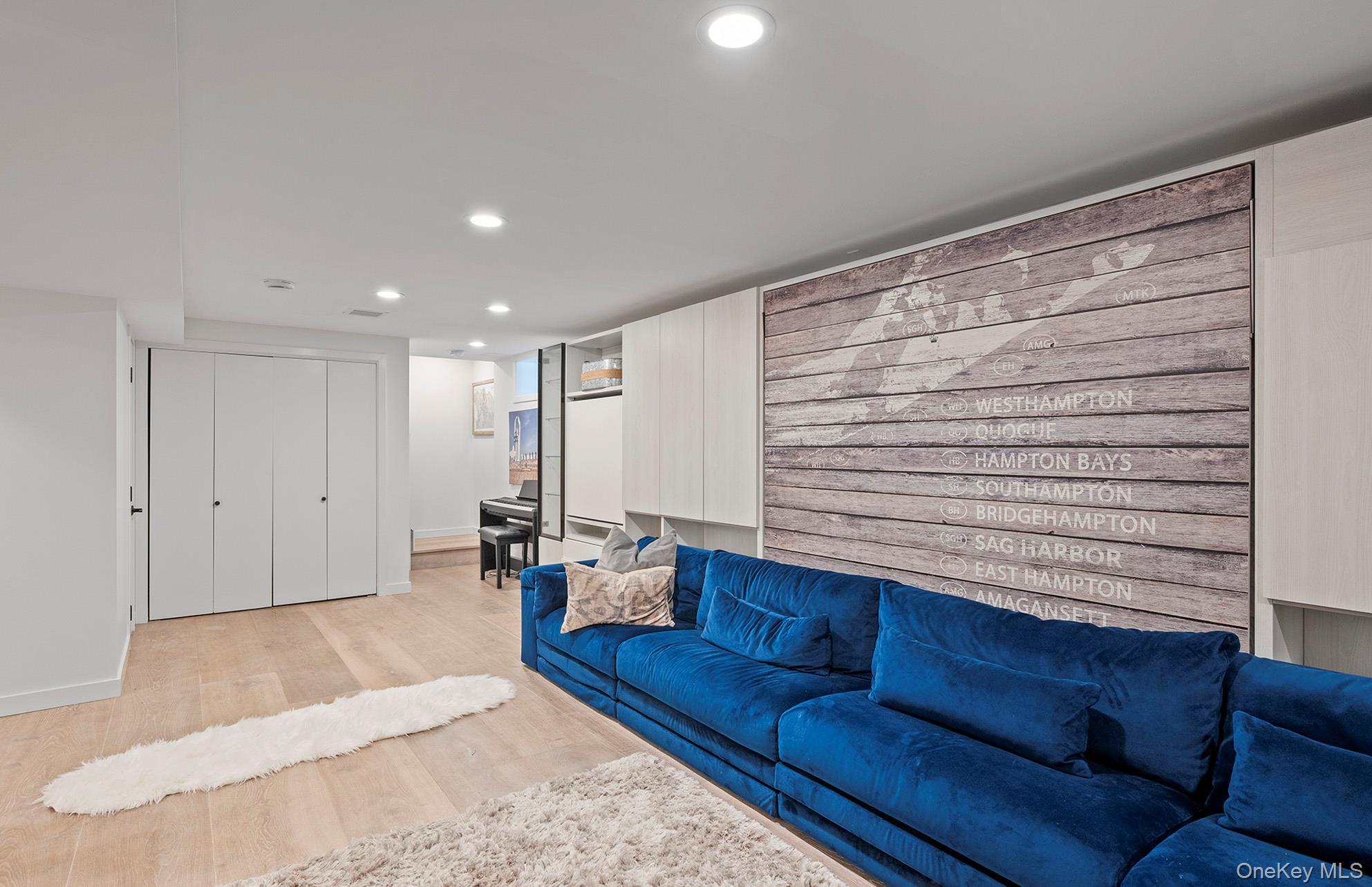 Single Family Windermere Suffolk County, NY 11963, MLS-923385-31