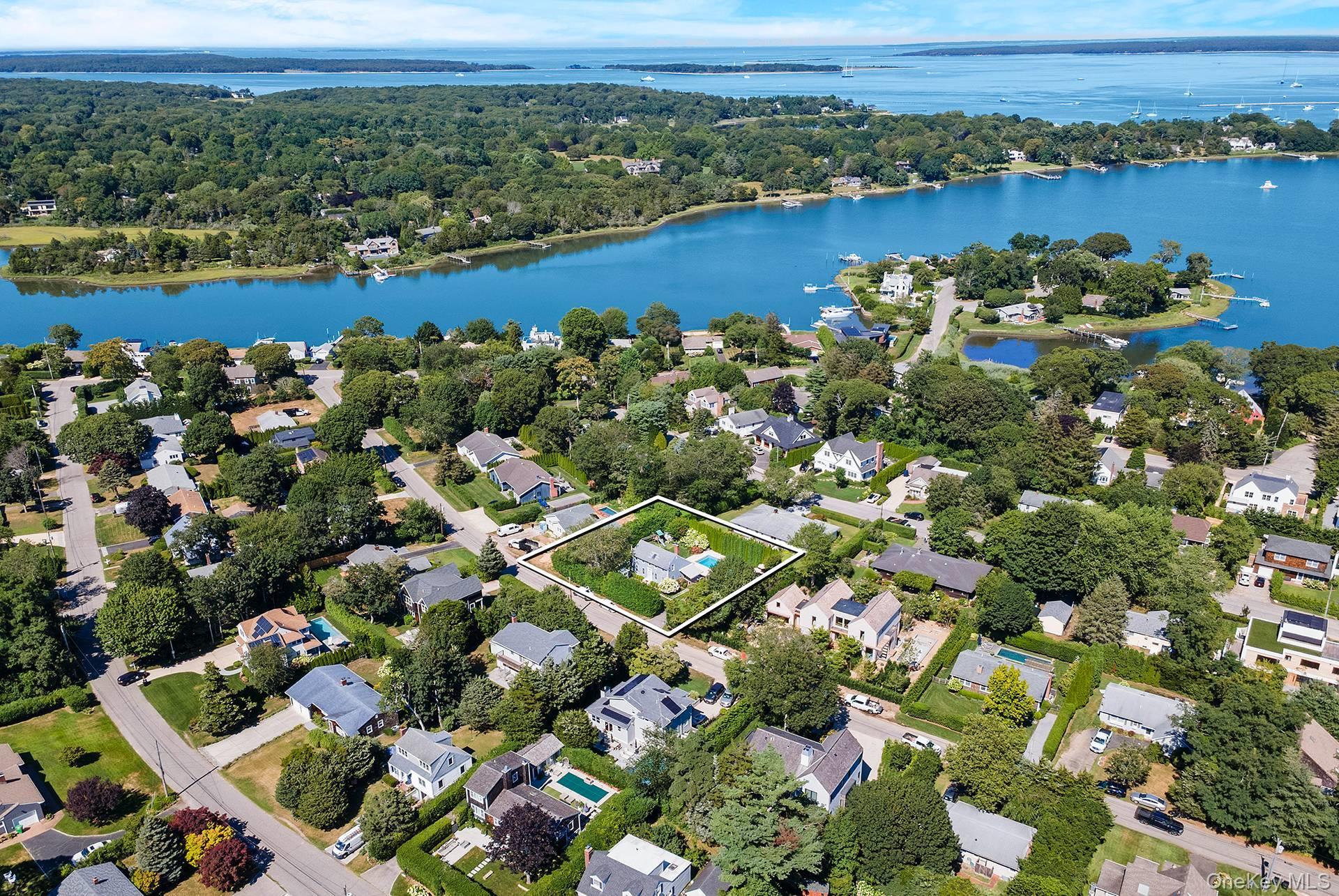 Single Family Windermere Suffolk County, NY 11963, MLS-923385-40