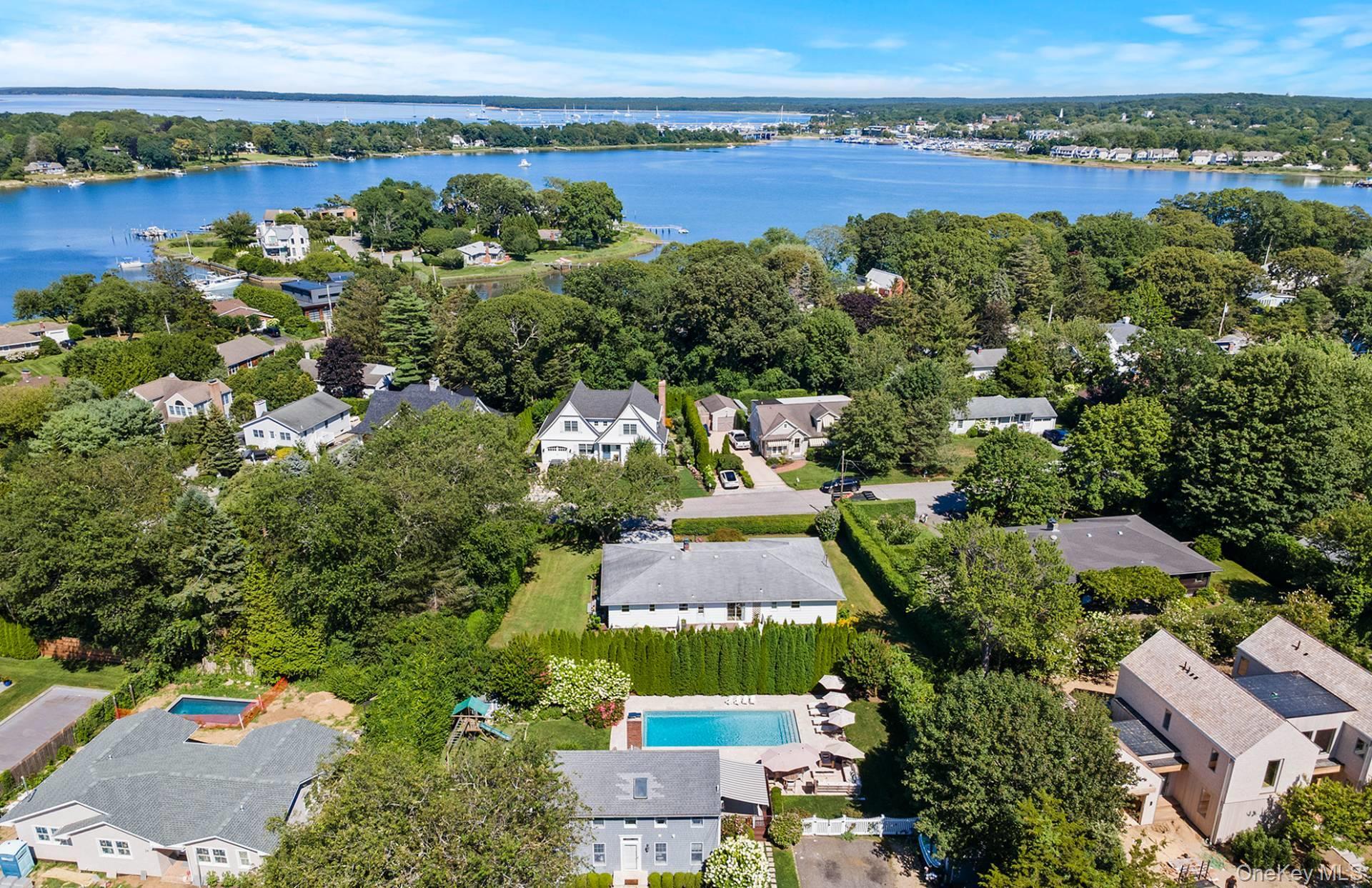 Single Family Windermere Suffolk County, NY 11963, MLS-923385-41