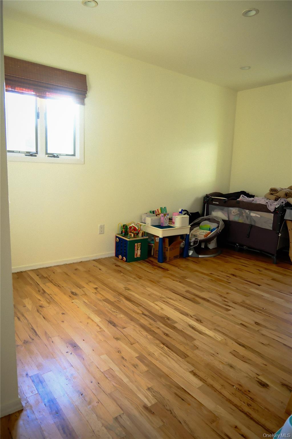 Single Family Bowman Suffolk County, NY 11754, MLS-923400-20