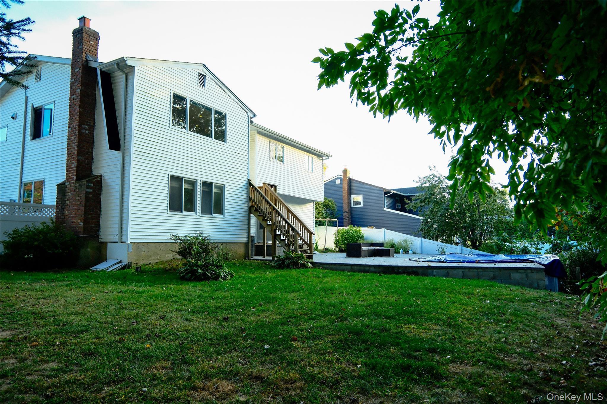 Single Family Bowman Suffolk County, NY 11754, MLS-923400-3