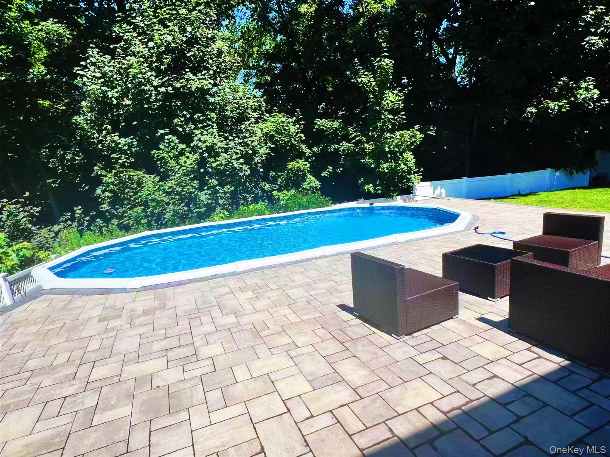 Single Family Bowman Suffolk County, NY 11754, MLS-923400-5