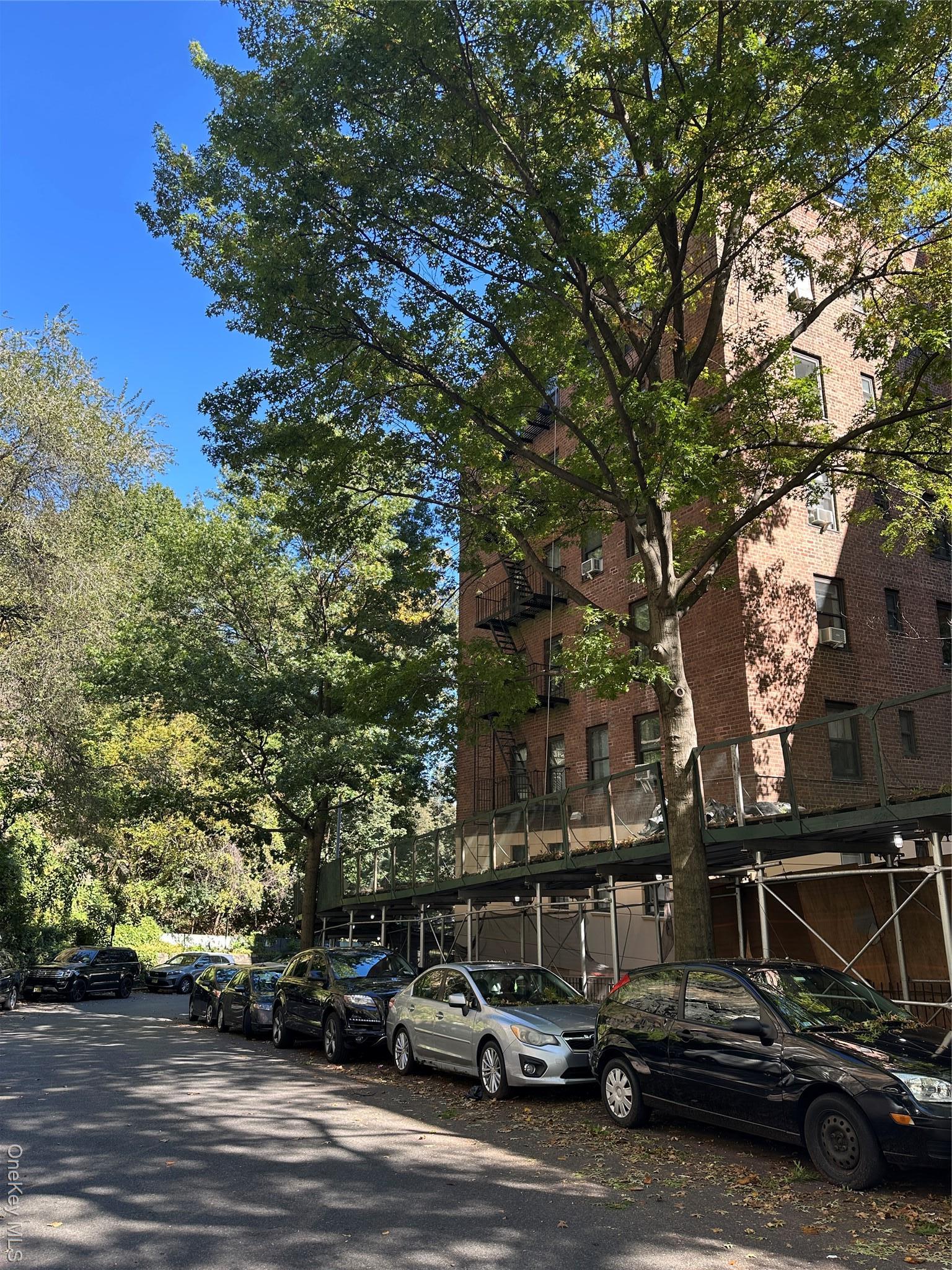 Coop Bennett  Manhattan, NY 10040, MLS-923403-2