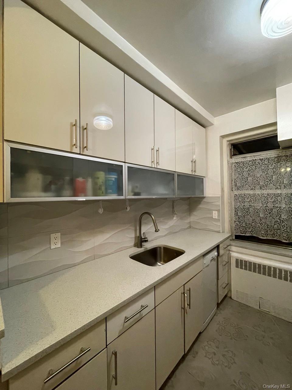Condo 102nd  Queens, NY 11374, MLS-923410-10