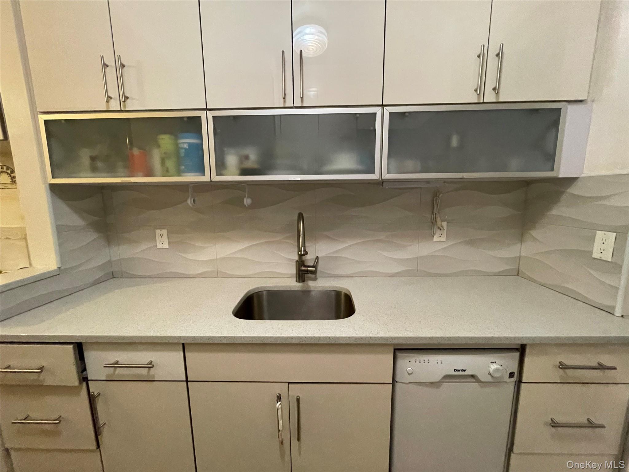 Condo 102nd  Queens, NY 11374, MLS-923410-40