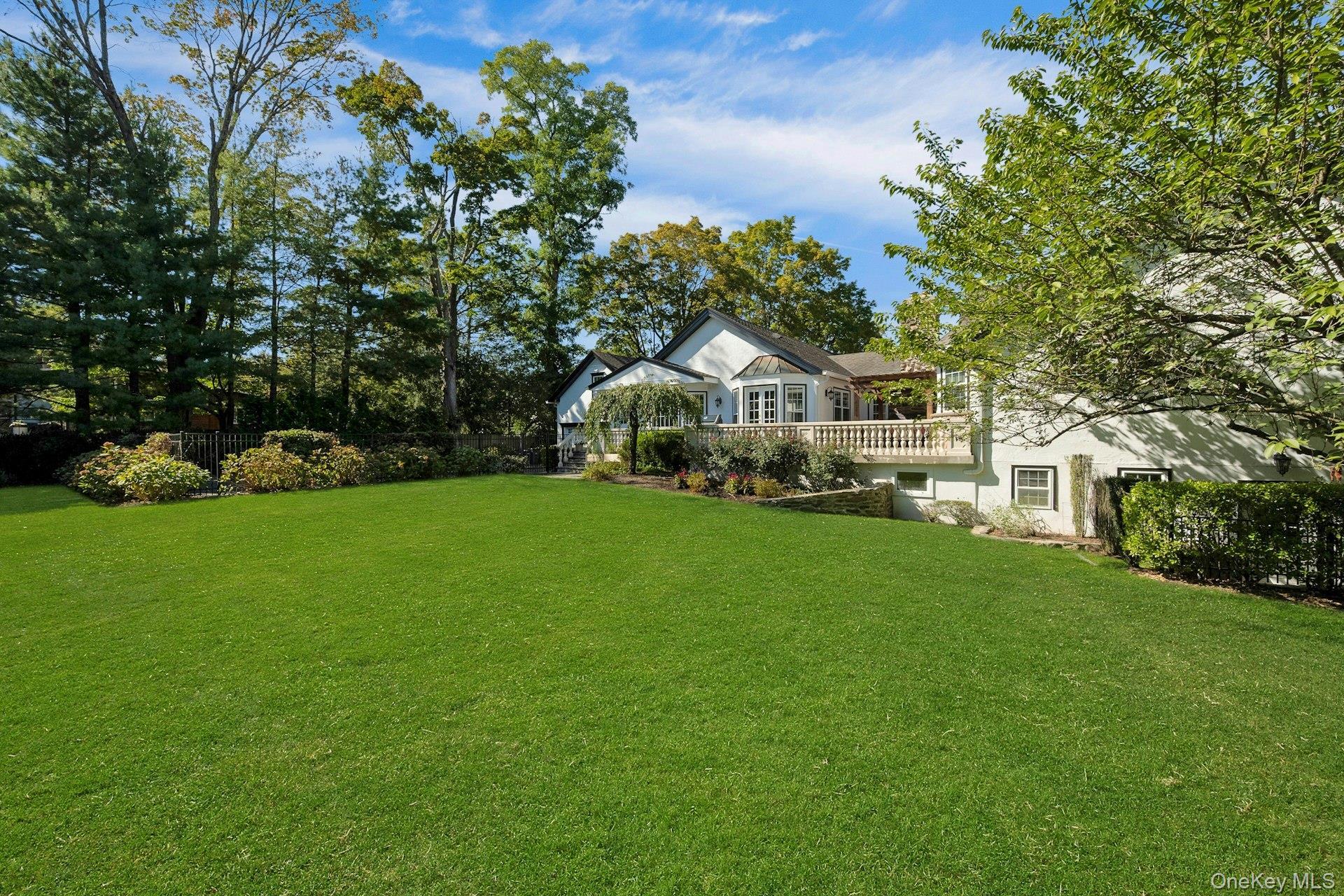 Single Family Rosedale Westchester County, NY 10605, MLS-923421-44