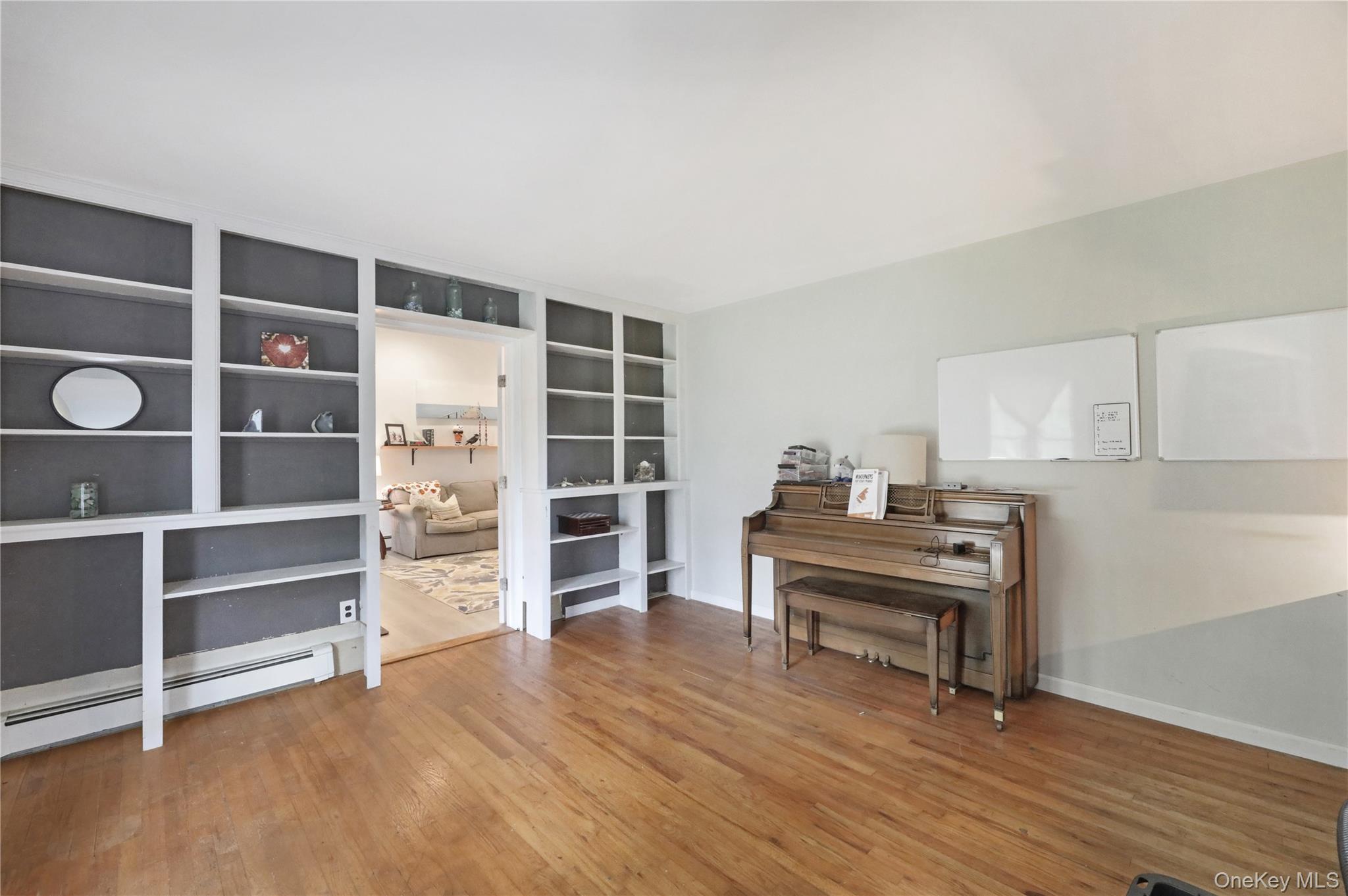 Single Family Nidzyn Suffolk County, NY 11960, MLS-923439-13