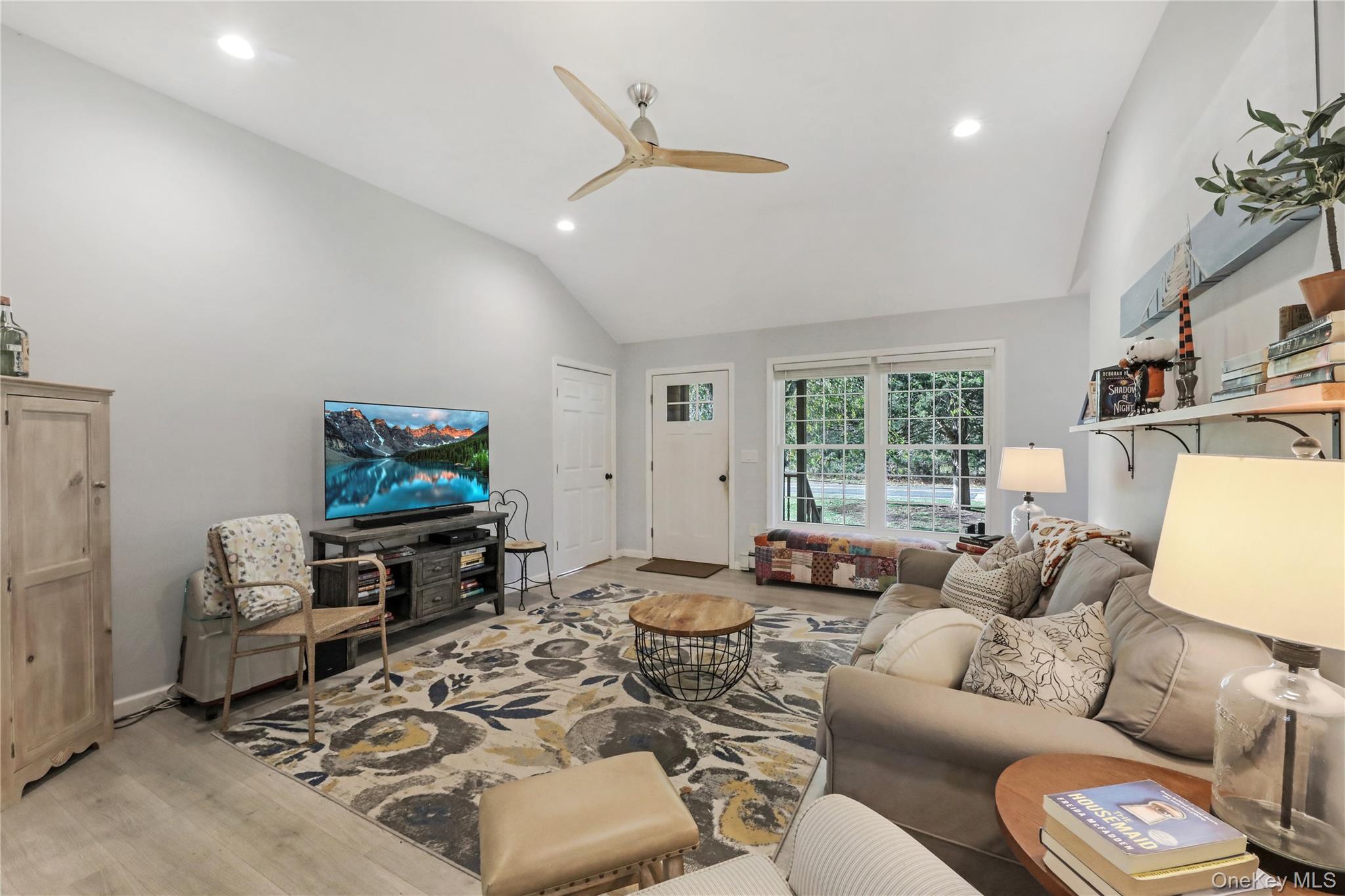 Single Family Nidzyn Suffolk County, NY 11960, MLS-923439-15