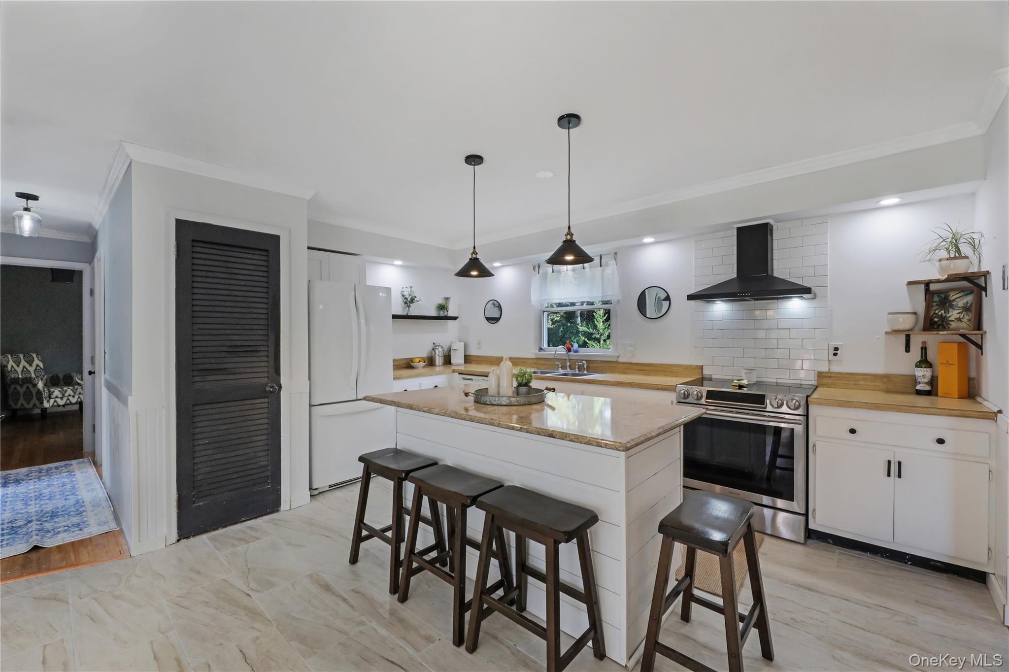 Single Family Nidzyn Suffolk County, NY 11960, MLS-923439-8