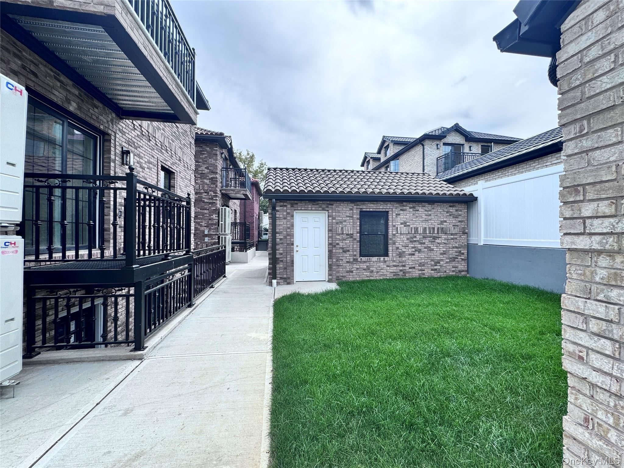 Single Family 215th Queens, NY 11361, MLS-923516-4