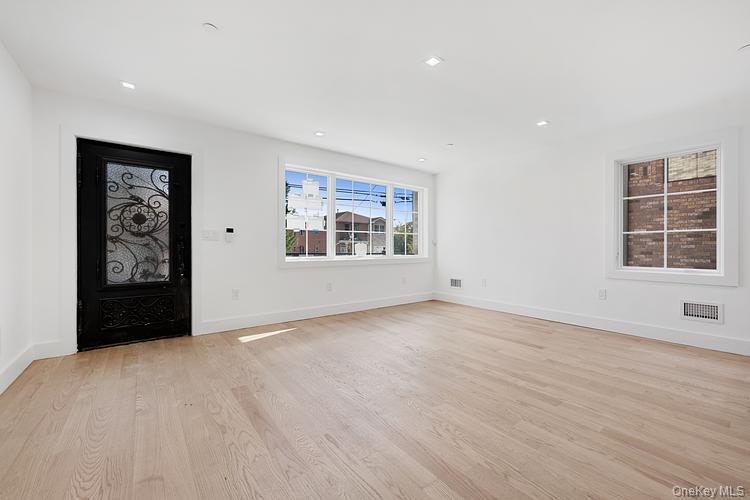 Single Family 215th  Queens, NY 11361, MLS-923517-36