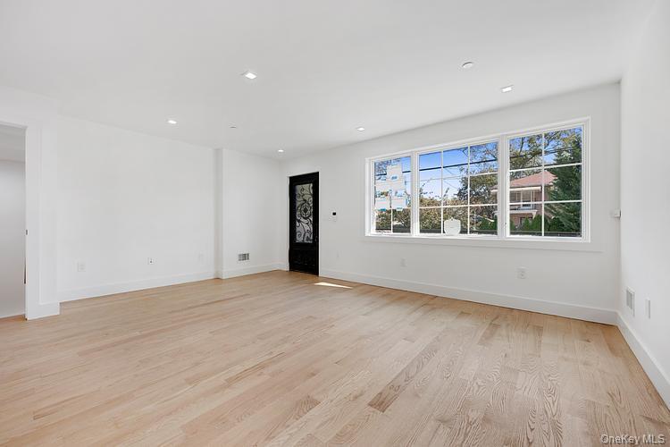 Single Family 215th  Queens, NY 11361, MLS-923517-38