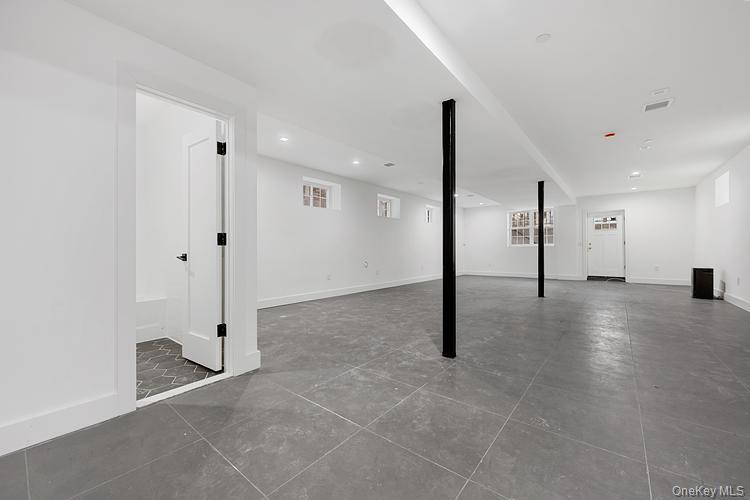 Single Family 215th  Queens, NY 11361, MLS-923517-40